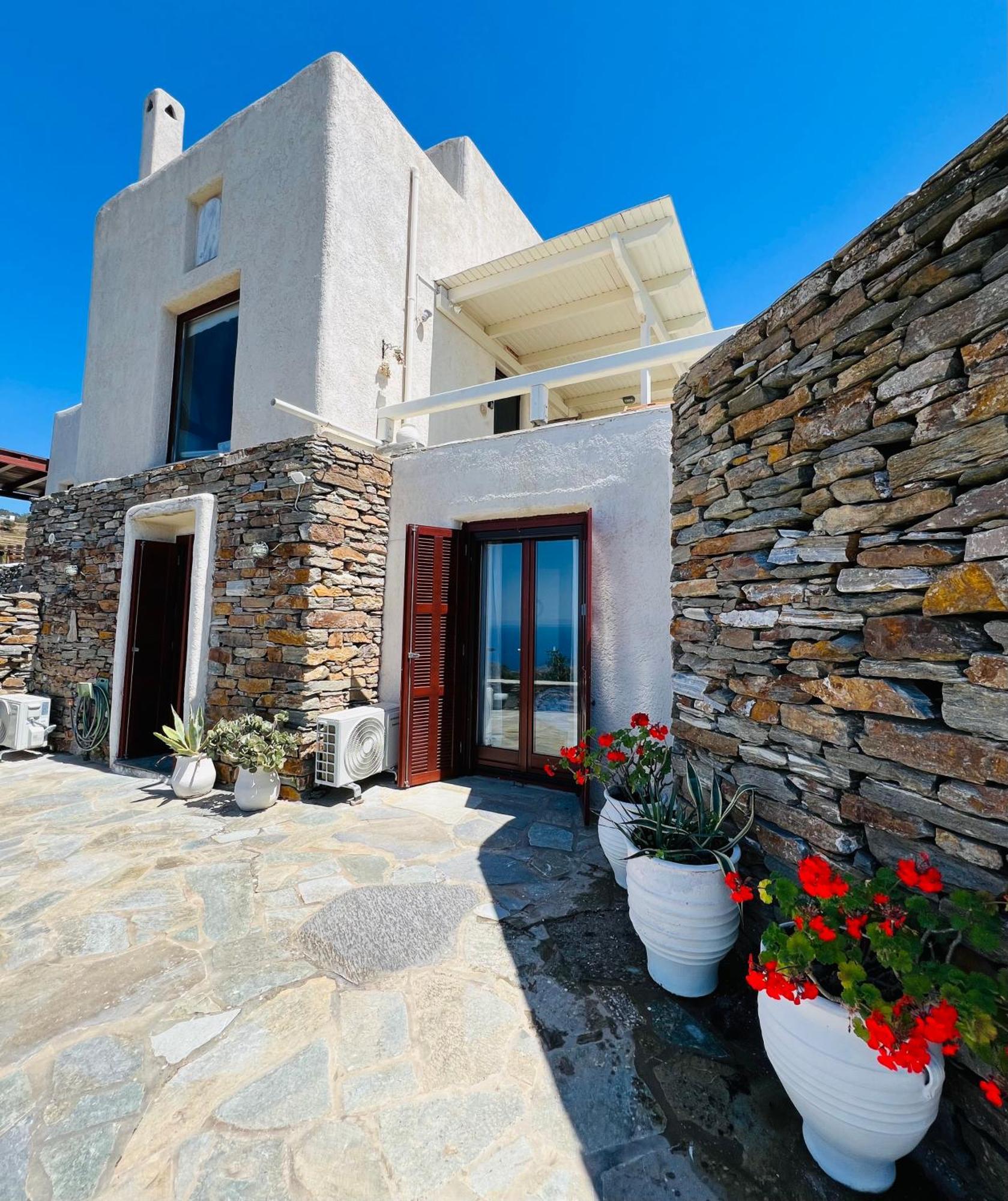 Pasithea House Ioulis